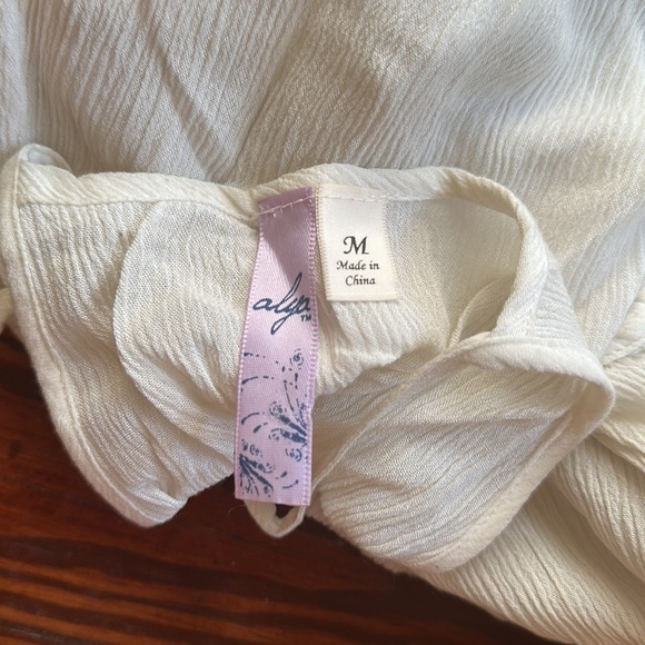 Beautiful Tank - Picture 7 of 7